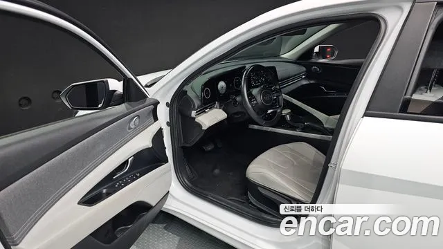 Hyundai Avante — Фото автомобиля 15