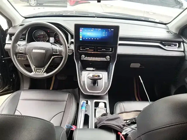 Haval M6 — Фото автомобиля 9