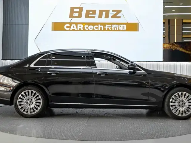 Mercedes-Benz E-Class — Фото автомобиля 4