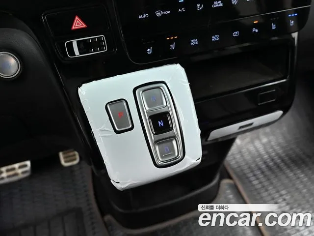 Hyundai Staria Staria 4WD Lounge 9 мест — Фото автомобиля 9