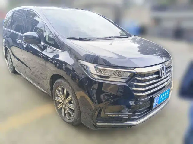 Honda Odyssey — Фото автомобиля 3
