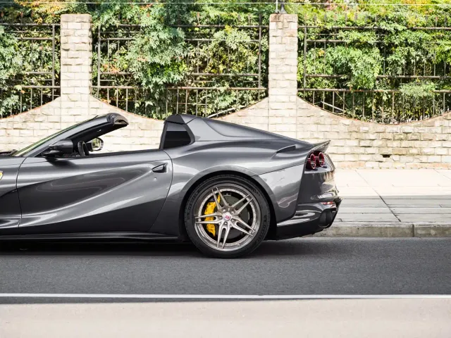Ferrari 812 — Фото автомобиля 21