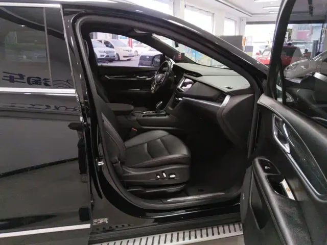 Cadillac XT5 — Фото автомобиля 8