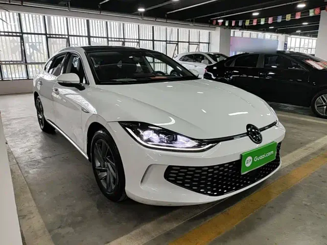 Volkswagen Lamando — Фото автомобиля 3