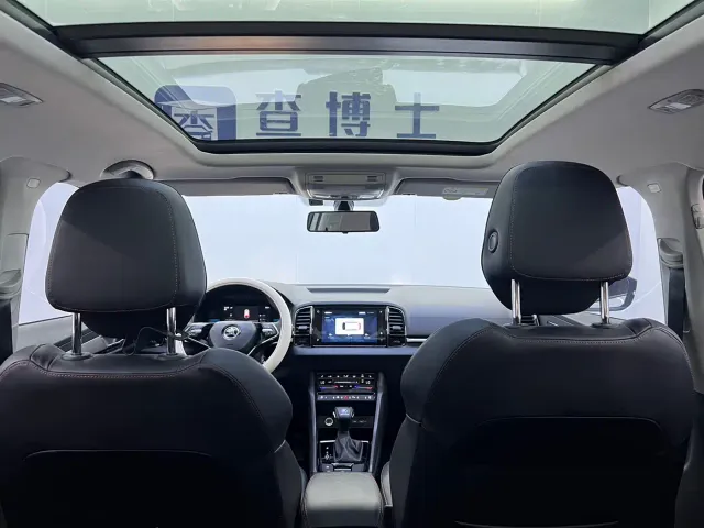 Skoda Karoq — Фото автомобиля 14