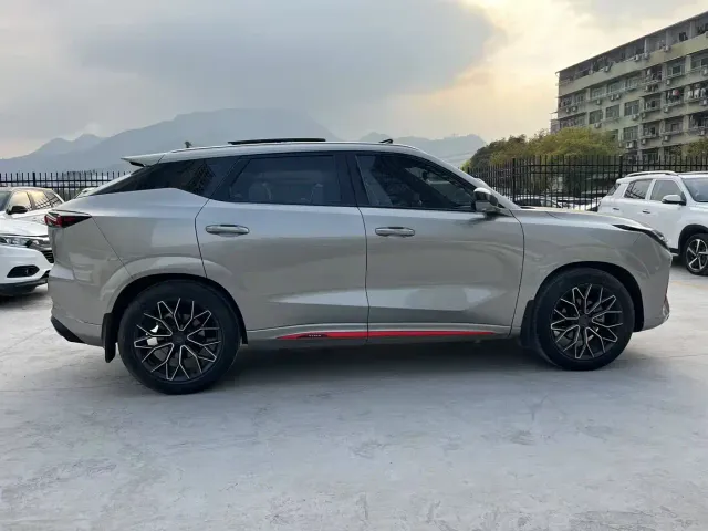 Changan Z6 — Фото автомобиля 4