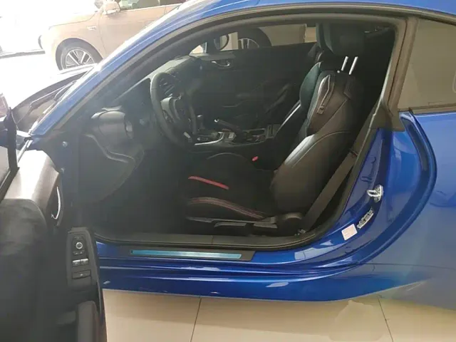 Subaru BRZ — Фото автомобиля 14