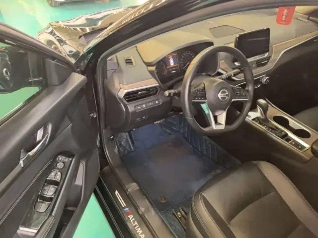 Nissan Teana — Фото автомобиля 15