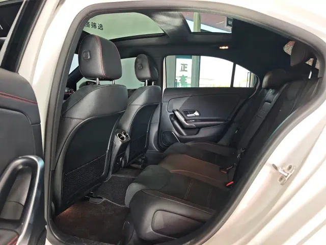 Mercedes-Benz C-Class — Фото автомобиля 14