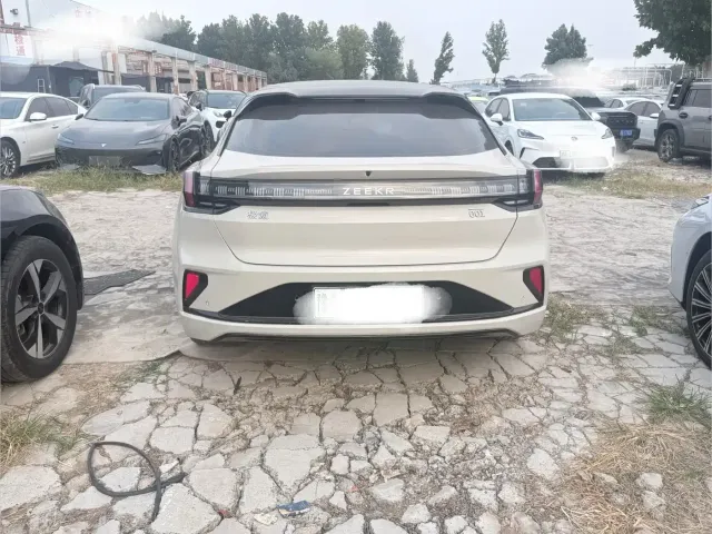 ZEEKR Zeekr 001 2025 WE Edition 95kWh AWD — Фото автомобиля 8