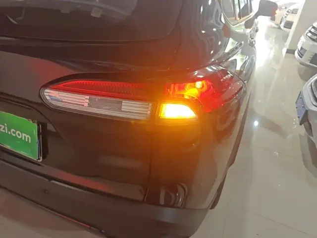 Toyota Corolla Cross — Фото автомобиля 7