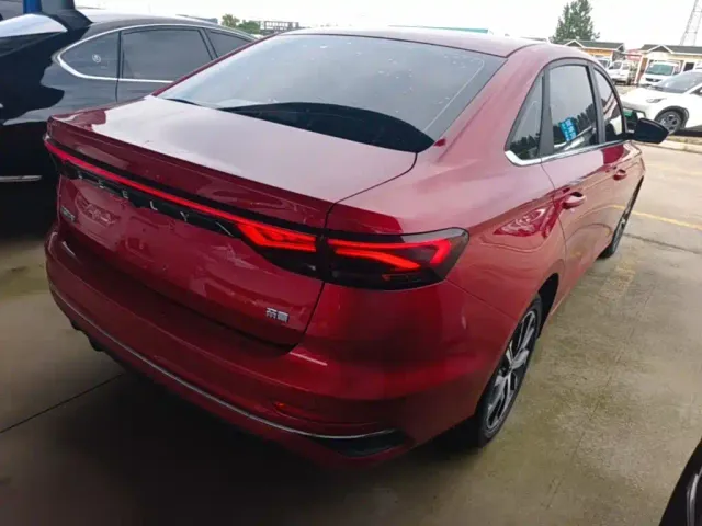 Geely Emgrand — Фото автомобиля 6