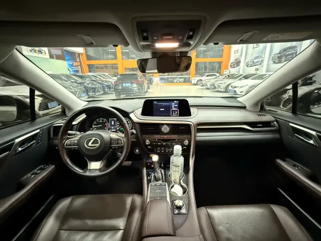 Lexus RX — Фото автомобиля 7