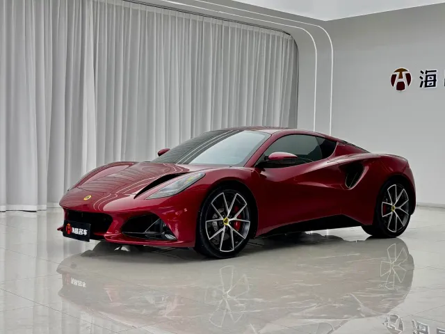 Lotus Emira — Фото автомобиля 4