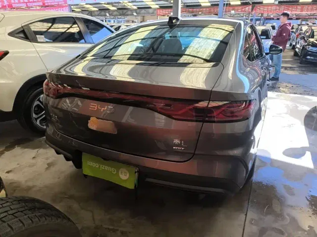 BYD Qin L — Фото автомобиля 5