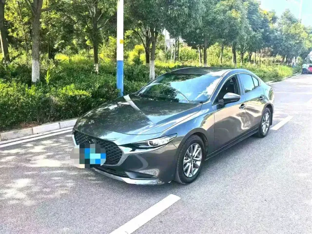 Фотография автомобиля — Mazda Axela