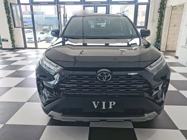 Toyota RAV4 — Фото автомобиля 6