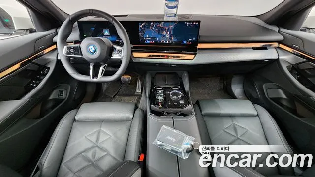 BMW 5-Series 5 серия (G60) — Фото автомобиля 7