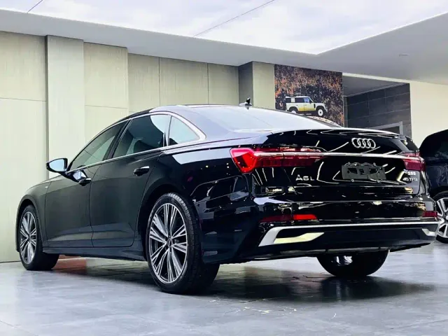 Audi A6L — Фото автомобиля 6