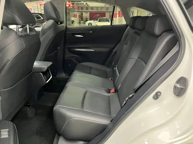 Toyota Venza — Фото автомобиля 19