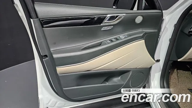 Genesis GV80 — Фото автомобиля 13