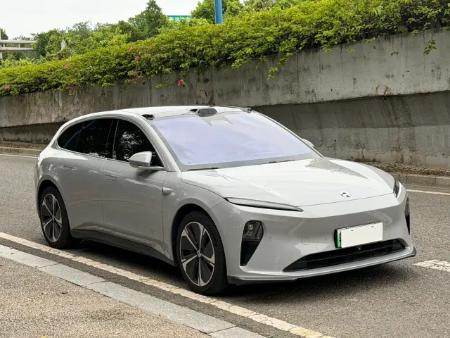 Nio ET5 Touring — Фото автомобиля 3