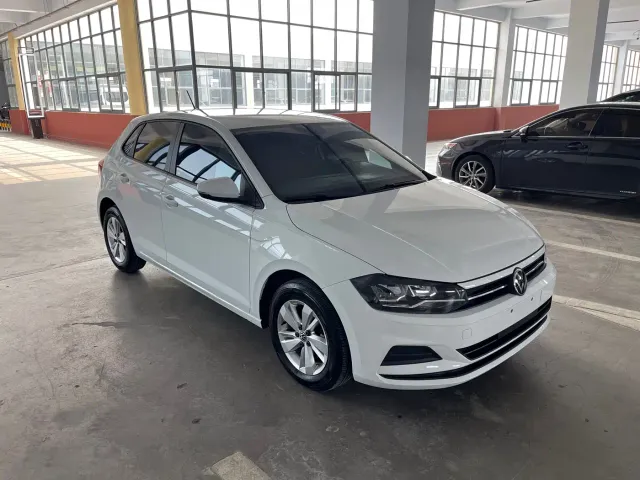 Volkswagen Polo — Фото автомобиля 3