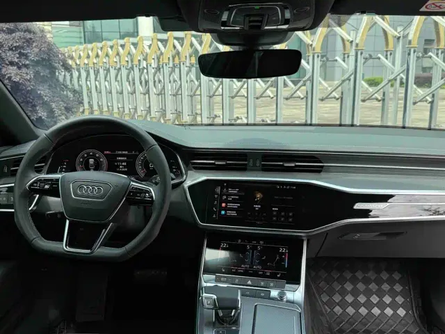 Audi A7L — Фото автомобиля 12