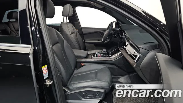 Audi Q7 45 TDI quattro Premium — Фото автомобиля 21