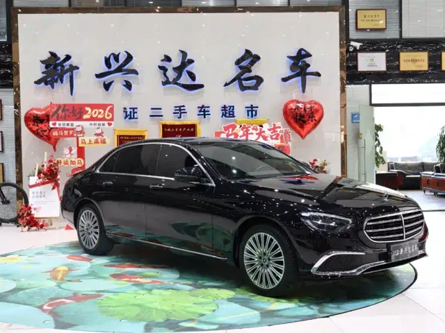 Mercedes-Benz E-Class — Фото автомобиля 3
