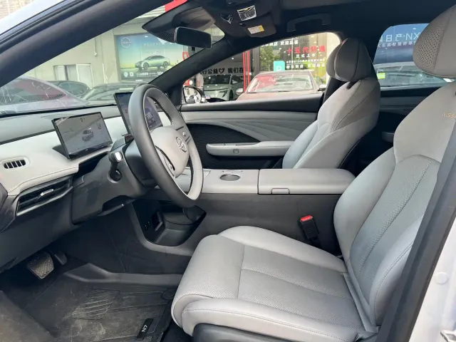 Nissan N7 — Фото автомобиля 8