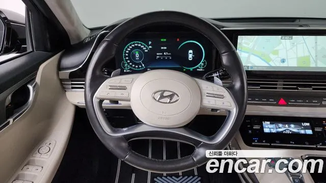 Hyundai Grandeur — Фото автомобиля 12