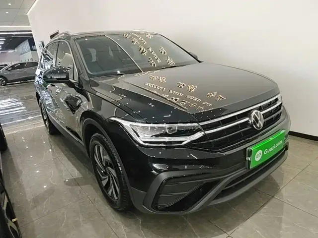 Volkswagen Tiguan L — Фото автомобиля 3