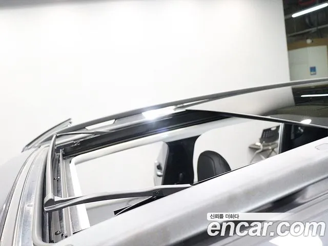 Jeep Renegade — Фото автомобиля 10