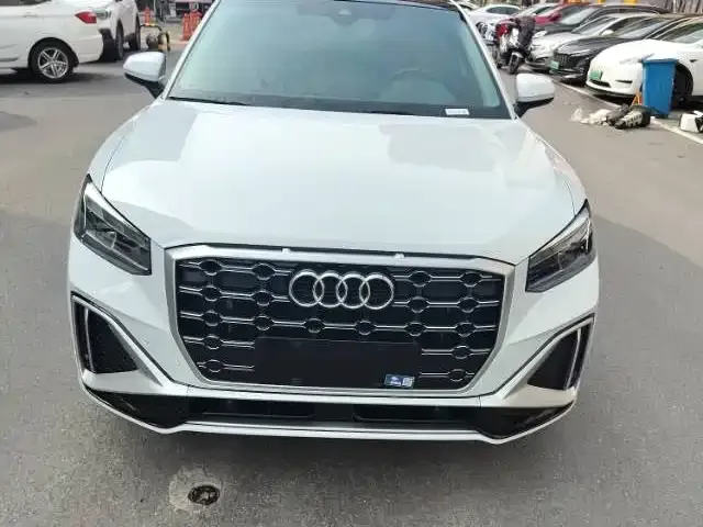 Audi Q2L — Фото автомобиля 2