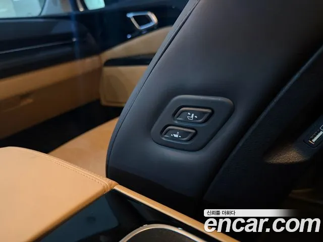 Kia Canival — Фото автомобиля 9