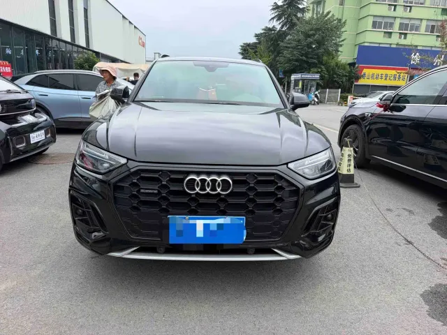 Audi Q5L — Фото автомобиля 2