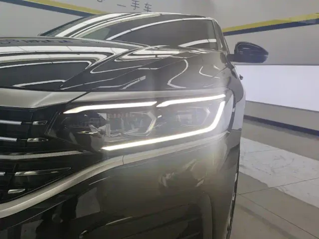 Volkswagen Passat — Фото автомобиля 5