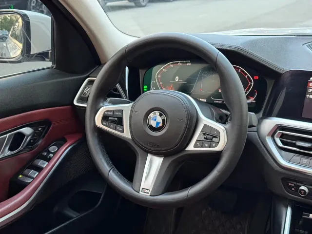 BMW 3 Series — Фото автомобиля 10