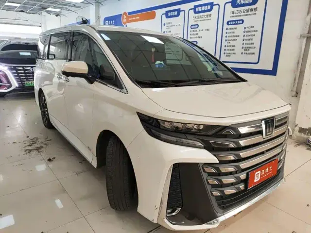 Toyota Vellfire — Фото автомобиля 2