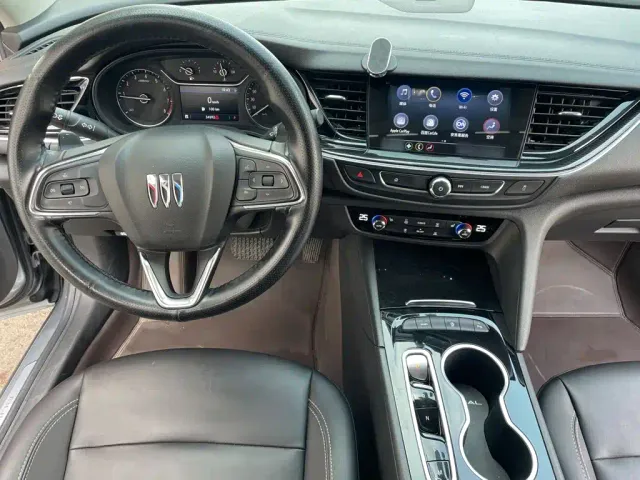 Buick Regal — Фото автомобиля 12