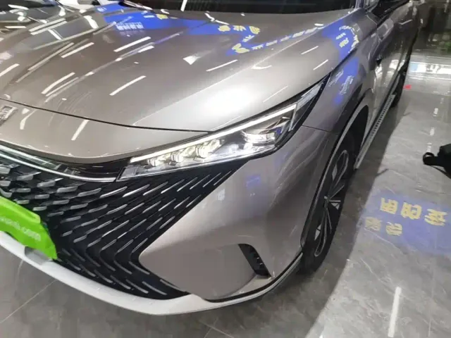 Roewe RX5 — Фото автомобиля 23