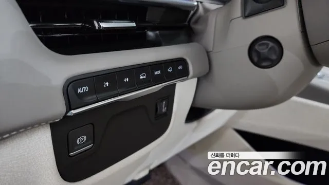 Cadillac Escalade Generation 5 — Фото автомобиля 27