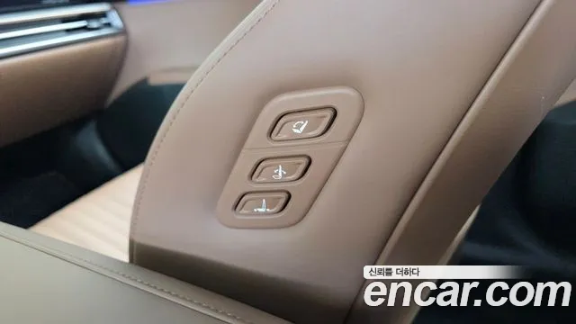 Hyundai Grandeur GN7 — Фото автомобиля 30