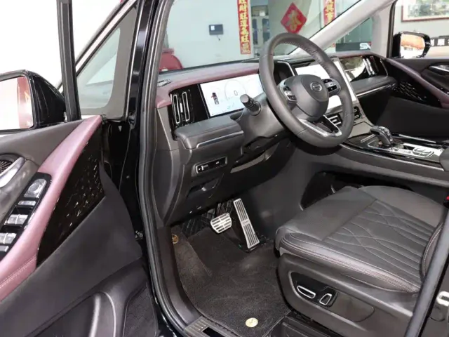 GAC Trumpchi M8 — Фото автомобиля 8