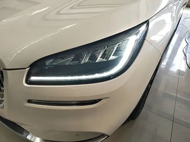 Lincoln Corsair — Фото автомобиля 23