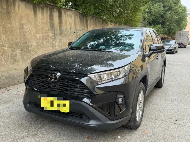 Фотография автомобиля — Toyota RAV4