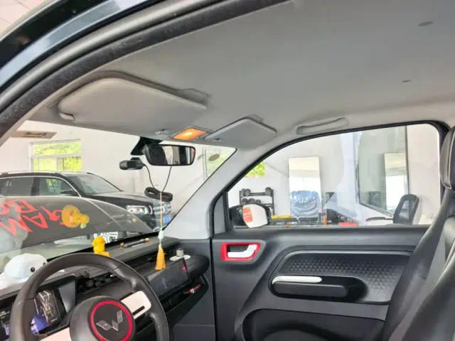 Wuling Hongguang Mini EV — Фото автомобиля 11