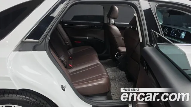 Hyundai Grandeur GN7 — Фото автомобиля 17