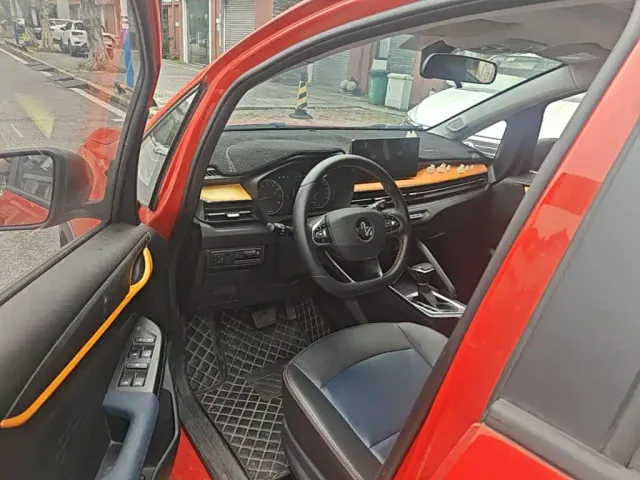 Livan X3 PRO — Фото автомобиля 15